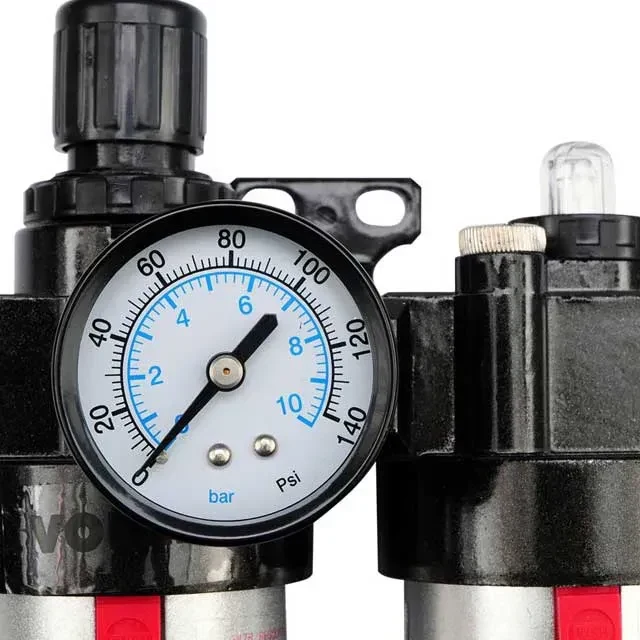 * Filtru cu reductor și gresor 1/2" VOREL 3