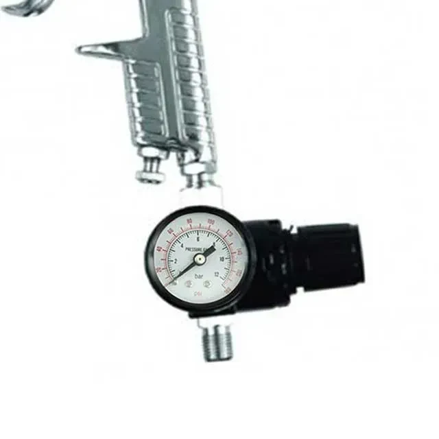 * Pistol de vopsit cu rezervor interior 600ML VOREL 2